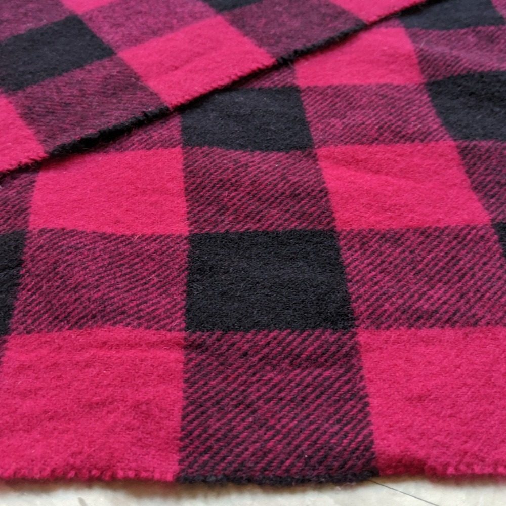 Brassrail Pink Black Buffalo Plaid 100% Wool Scarf Made in Italy Fringe Trim - Picture 5 of 6